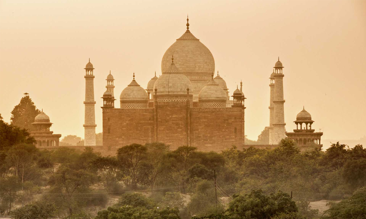 Click stunning pictures taj mahal Golden Triangle Agra